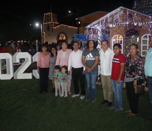 Festejan inicio de fiestas navideñas en Gómez Farias
