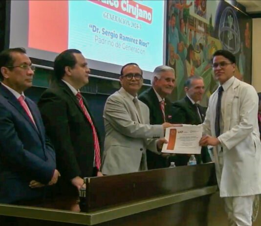 Entrega la UAT nueva generación de egresados de la Facultad de Medicina Tampico