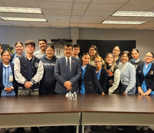 Rector de la UAT sostiene encuentro con estudiantes de la UAM Matamoros