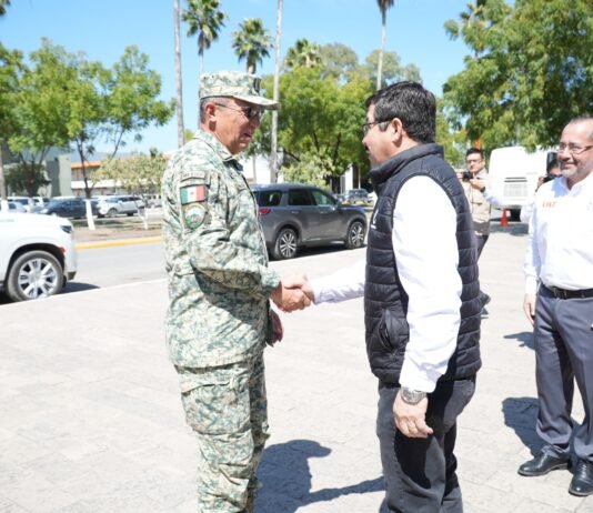 El Gral. Enrique García Jaramillo da conferencia en la UAT sobre seguridad nacional