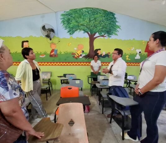 Avalan escuelas calidad en insumos de desayunos del DIF