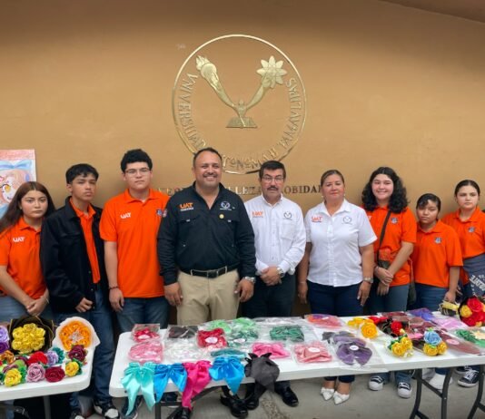 Sostiene rector encuentro con universitarios de Valle Hermoso