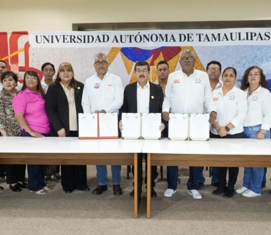 Concreta la UAT acuerdos en beneficio de sus trabajadores