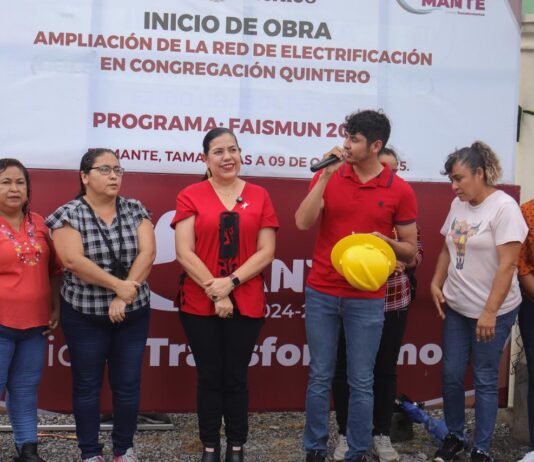 Entrega Patty Chío obras para la zona centro y Congregación Quintero