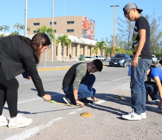 Con visión humanista estudiantes de la UAT transforman cruces peatonales