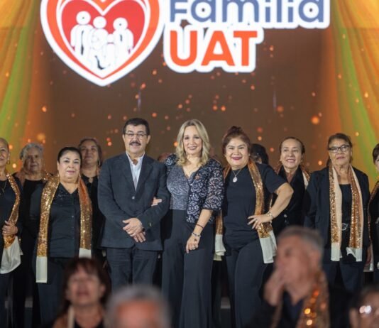 Celebran Gala de Navidad Familia UAT 2025