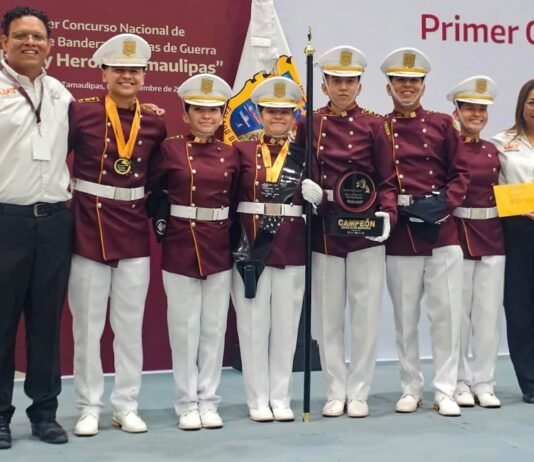 Estudiantes de la UAT obtienen primer lugar en concurso de escoltas y bandas de guerra