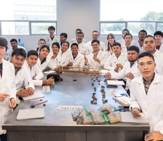 Impulsa rector lazos con la comunidad de la FIC-UAT