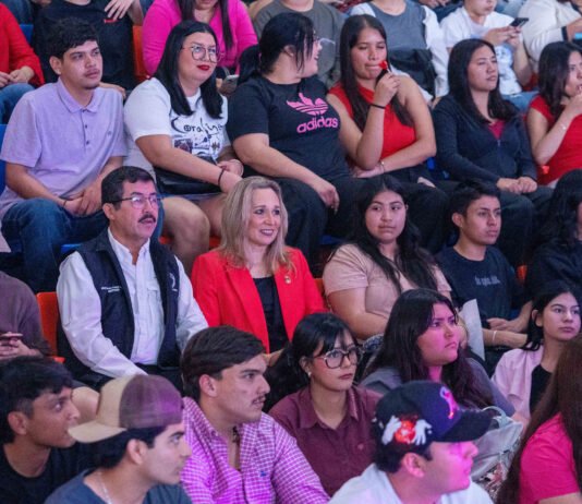 Estudiantes de la UAT disfrutan del tributo musical “Broken Heart Club”