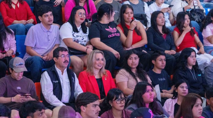 Estudiantes de la UAT disfrutan del tributo musical “Broken Heart Club”