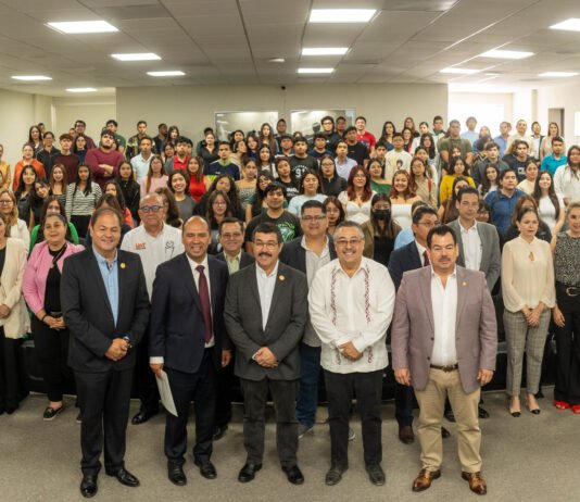Exponen en la UAT conferencia “Voto Migrante, Elecciones 2027”