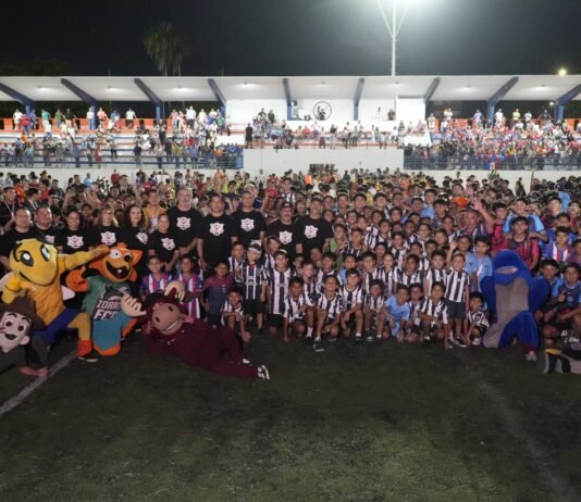 El rector inaugura la Copa UAT 2026 con Ricardo “Diablito” Chávez como invitado de honor