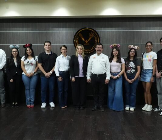 Envía UAT segunda generación de alumnos al programa intercultural de Disney