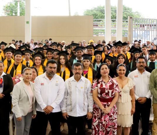 Entrega la UAT en la UAM-Mante nuevos profesionales de la salud y la educación