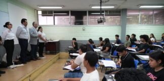 Aspirantes a ingresar a la UAT presentan examen CENEVAL