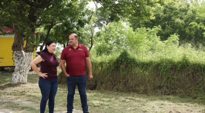 Supervisa Patty Chío labores de limpieza en entrada al Huastequillo
