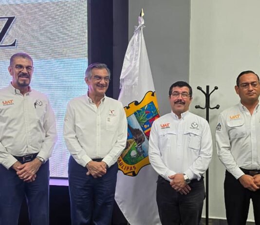 Rector de la UAT presenta avances del Atlas de Riesgos ante el gobernador en la Mesa de Paz